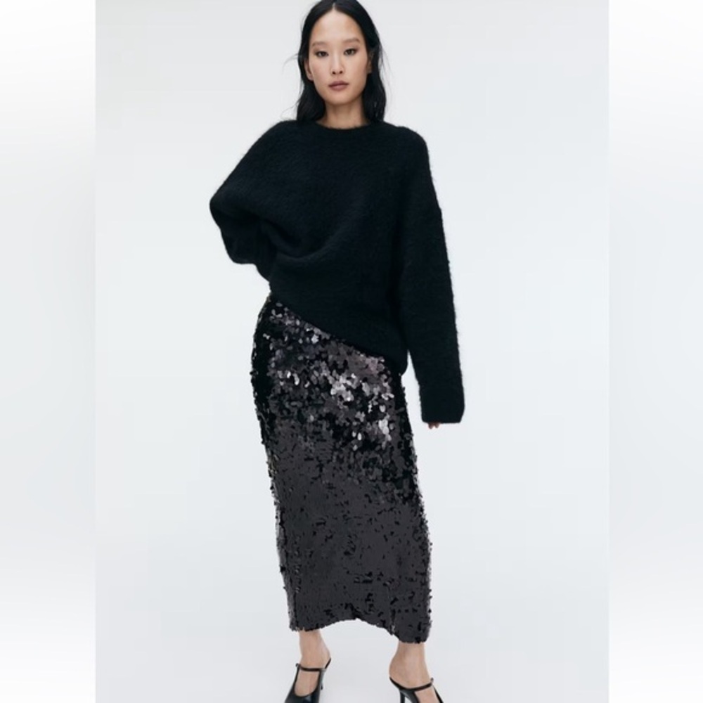 Elegant Black Sequin Skirt